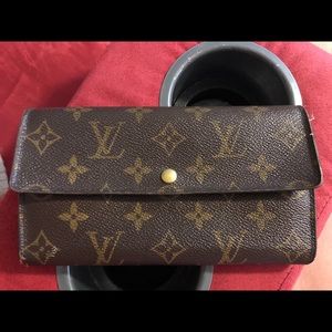 Authentic LV Sarah wallet